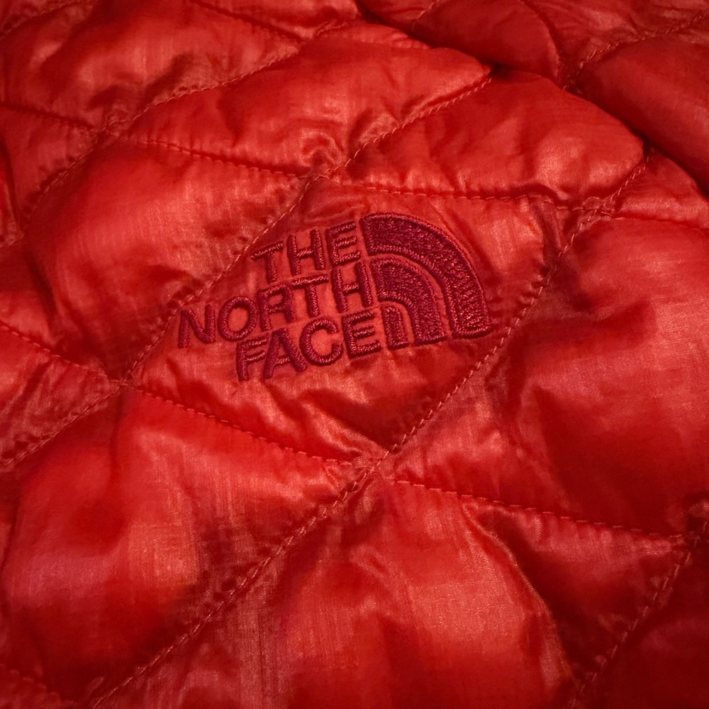 The North Face Thermoball Jacket size Small - Picture 6 of 6